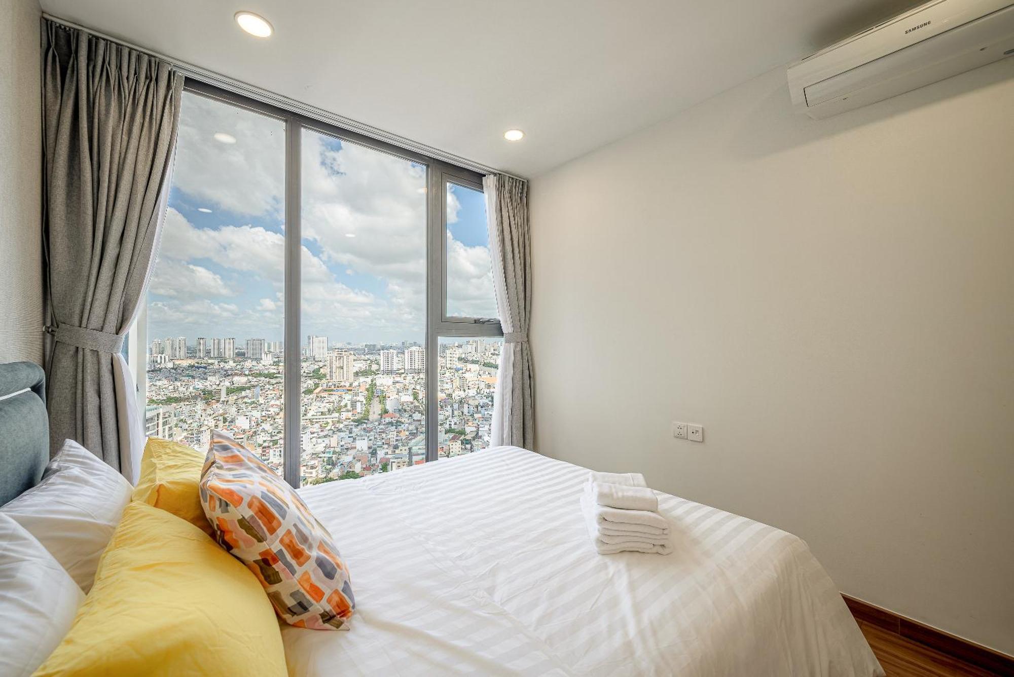 Eco Saigon - Amazing View - Free Pool & Gym Apartment *